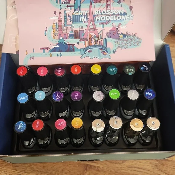 NEW IN BOX Modelones Gel nail polish - Picture 3 of 7